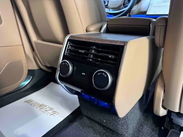 Land Rover Range Rover — Фото автомобиля 15
