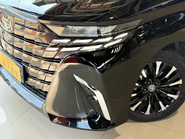 Toyota Alphard — Фото автомобиля 5