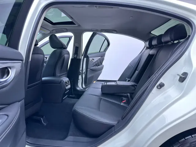 Infiniti Q50L — Фото автомобиля 24