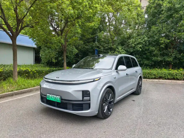 Фотография автомобиля — Li Auto L9