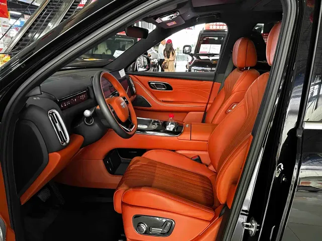 Geely Galaxy Galaxy M9 2025 Base Model — Фото автомобиля 4
