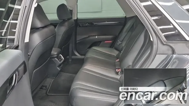 Hyundai Grandeur Grandeur (GN7) 2.5 Бензин 2WD — Фото автомобиля 12