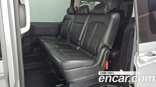 Hyundai Staria Staria L3.5 Tourer 9 мест — Фото автомобиля 3