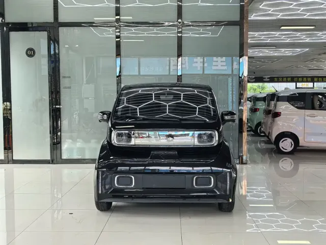 Baojun Baojun KiWi EV 2023 Smart Luxury Edition LFP — Фото автомобиля 2