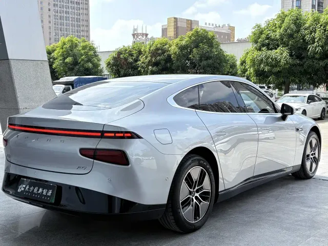 Xpeng P7 — Фото автомобиля 9