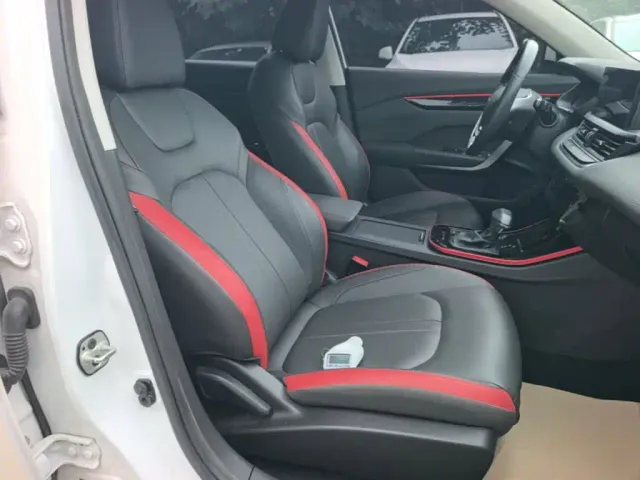 Dongfeng Yixuan GS — Фото автомобиля 24