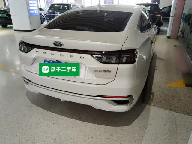 Ford Mondeo — Фото автомобиля 6