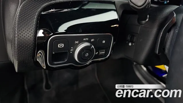Mercedes-Benz A-Class — Фото автомобиля 16
