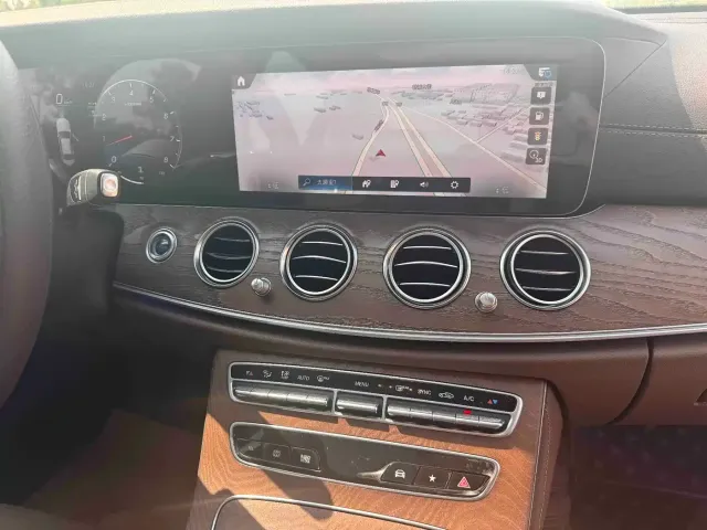 Mercedes-Benz Mercedes-Benz E-Class 2023 E 300 L Fashion — Фото автомобиля 23