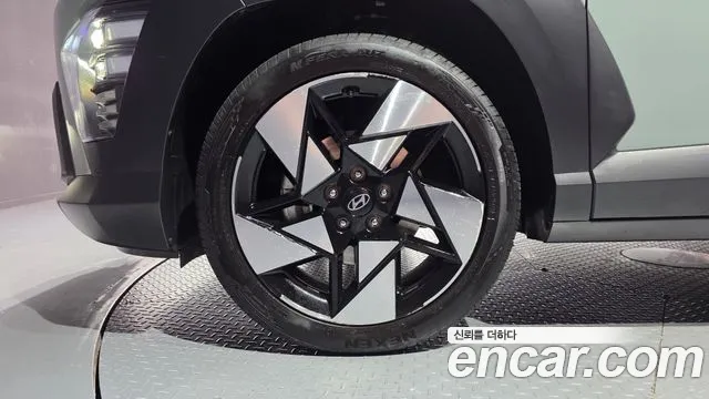 Hyundai Kona SX2 — Фото автомобиля 5
