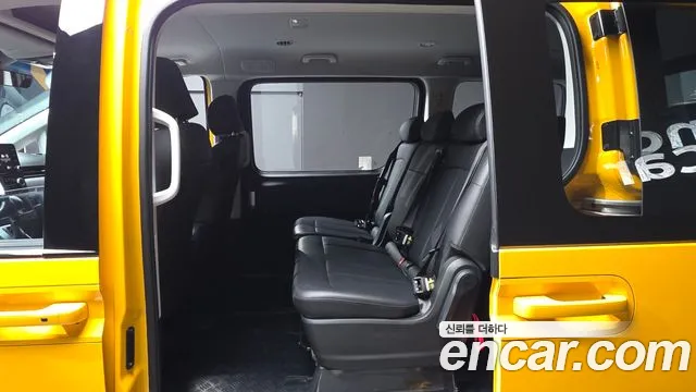 Hyundai Staria Staria L3.5 Школьный автобус — Фото автомобиля 11