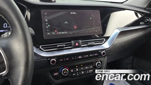 Kia Niro — Фото автомобиля 17