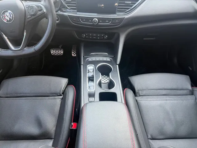 Buick Regal — Фото автомобиля 13