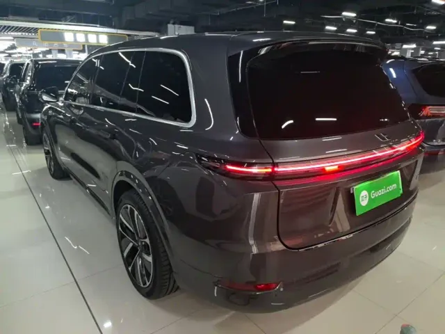 Li Auto L9 — Фото автомобиля 4