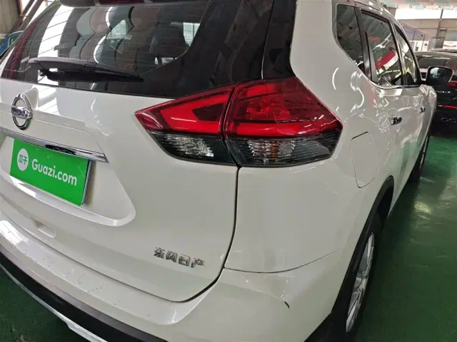 Nissan X-Trail — Фото автомобиля 7