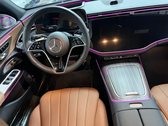 Mercedes-Benz E-Class — Фото автомобиля 5