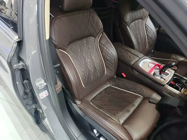 BMW 7 Series — Фото автомобиля 24