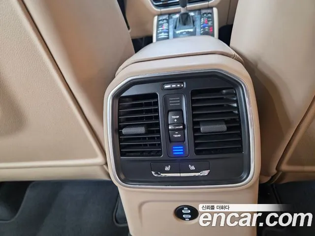 Porsche Macan — Фото автомобиля 18