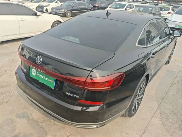 Volkswagen Passat — Фото автомобиля 6