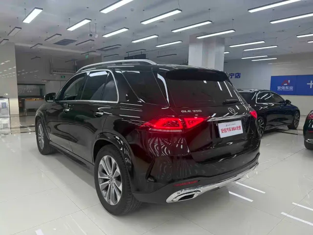 Mercedes-Benz GLE-Class — Фото автомобиля 5