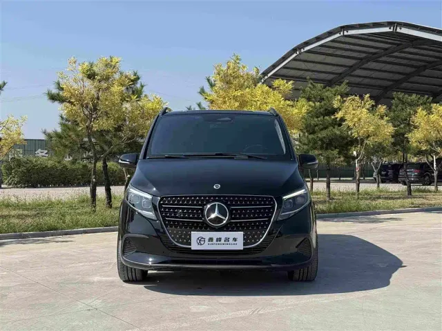 Mercedes-Benz V-Class — Фото автомобиля 2