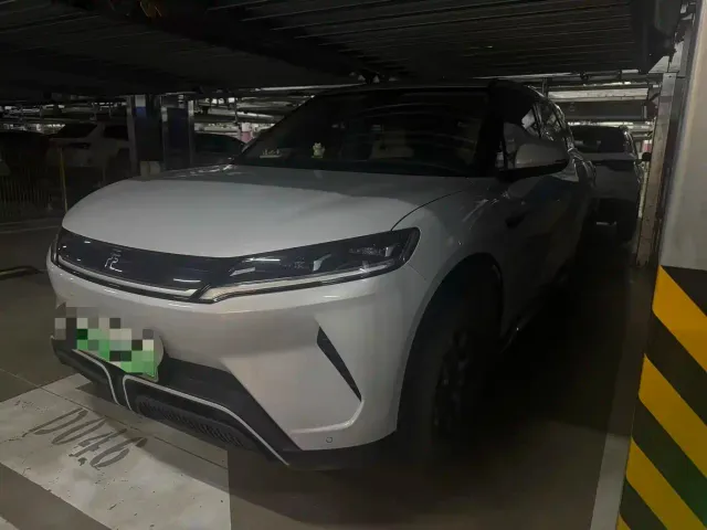 Фотография автомобиля — BYD Yuan UP