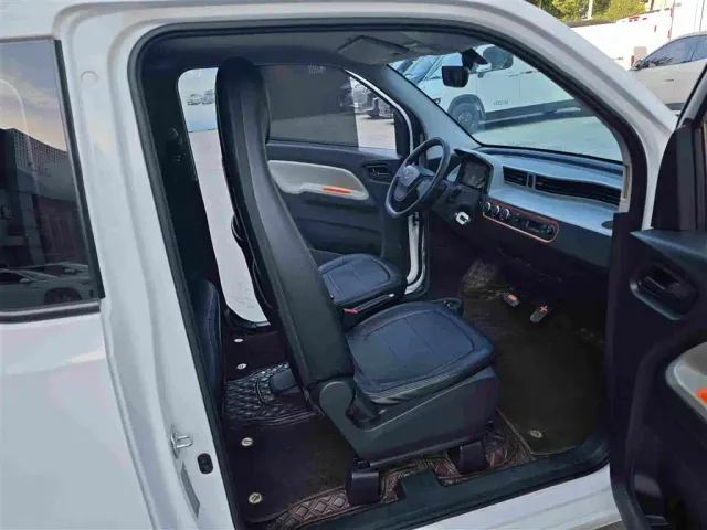 Wuling Hongguang Mini EV — Фото автомобиля 8
