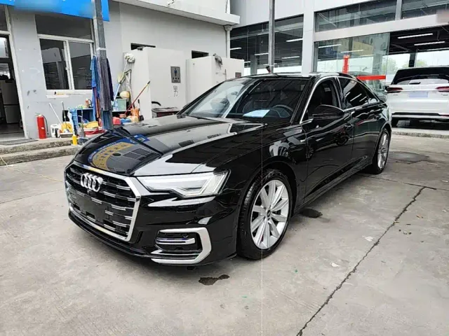 Фотография автомобиля — Audi A6L