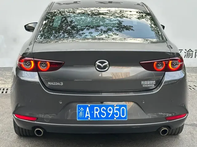 Mazda Axela — Фото автомобиля 6