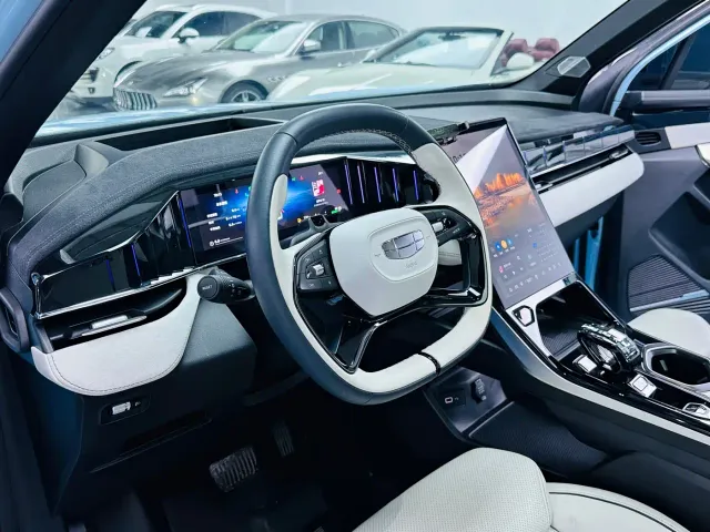Geely Boyue L — Фото автомобиля 5