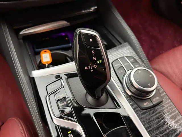 BMW 5 Series — Фото автомобиля 16