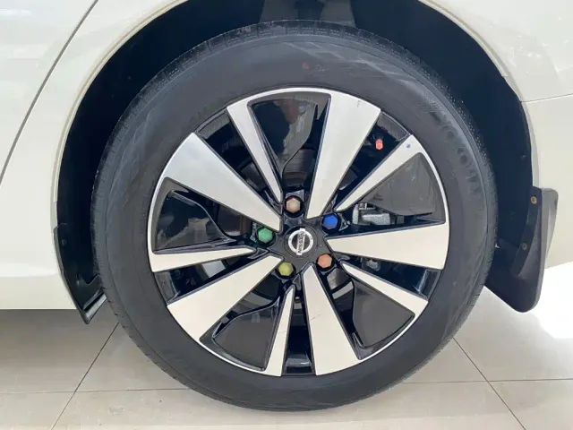 Nissan Teana — Фото автомобиля 14