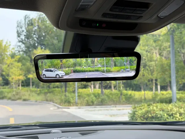 Buick Envision Plus — Фото автомобиля 20