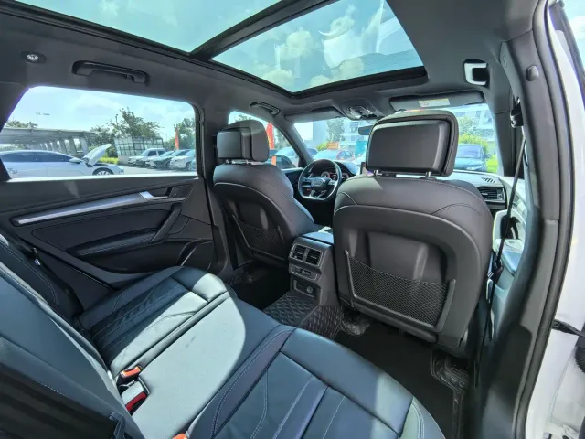 Audi Q5L — Фото автомобиля 9