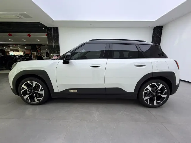 MINI Electric MINI ACEMAN — Фото автомобиля 5