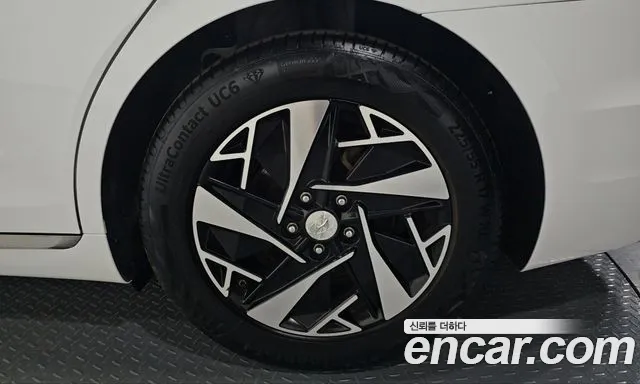 Hyundai Grandeur (New) Hybrid — Фото автомобиля 6