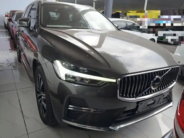 Volvo XC60 — Фото автомобиля 2