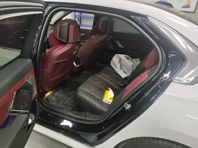 BMW 7 Series — Фото автомобиля 5