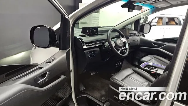 Hyundai Staria Staria 4WD Lounge 9 мест — Фото автомобиля 10