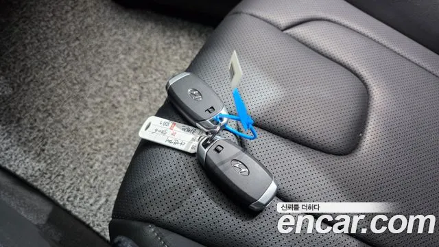 Hyundai Avante CN7 — Фото автомобиля 28