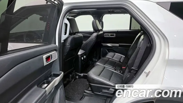 Ford Explorer Generation 6 — Фото автомобиля 12