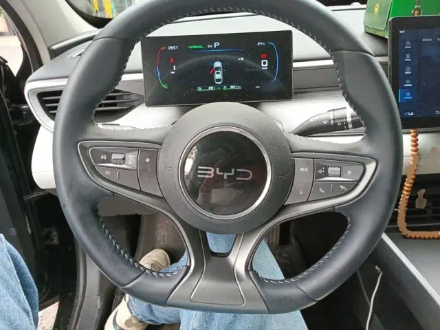 BYD Seal 05 DM-i — Фото автомобиля 11