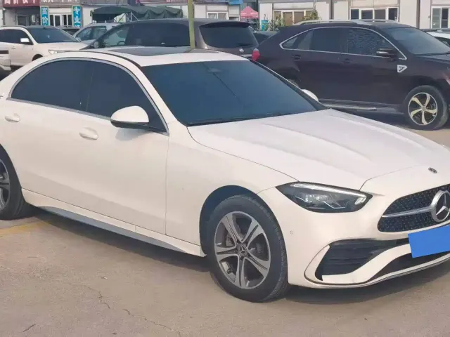 Mercedes-Benz C-Class — Фото автомобиля 3