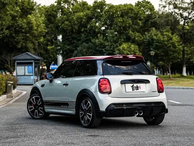 MINI John Cooper Works — Фото автомобиля 4