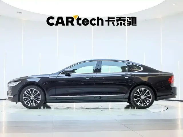 Volvo S90 — Фото автомобиля 4