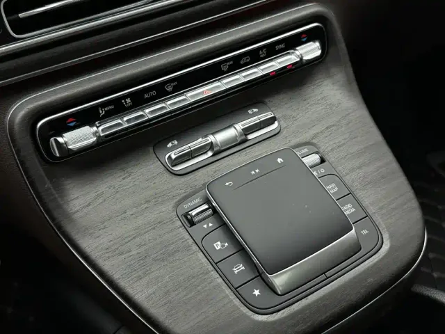 Mercedes-Benz V-Class — Фото автомобиля 17