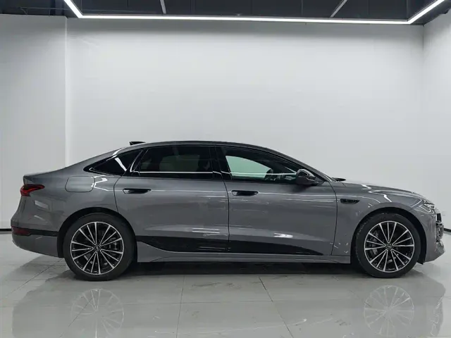 Audi A6L e-tron — Фото автомобиля 3