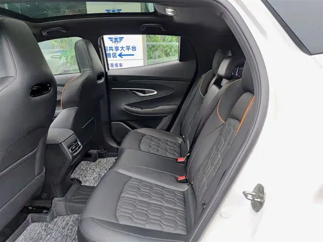 Changan UNI-T — Фото автомобиля 8