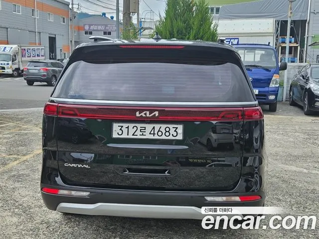 Kia Canival Carnival 4 поколение Дизель 9 мест Prestige — Фото автомобиля 4