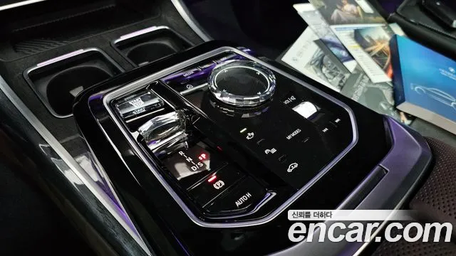 BMW 7-Series 7 серия (G70) 740i sDrive M Sport — Фото автомобиля 9